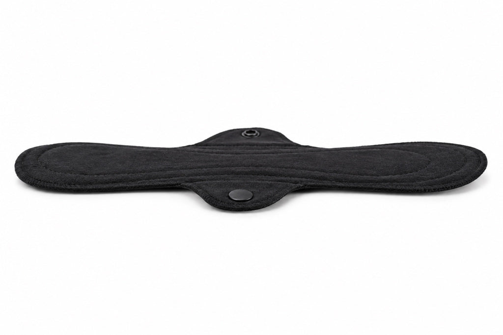 Mongato Basic Pad reusable pad, side view showing the press stud